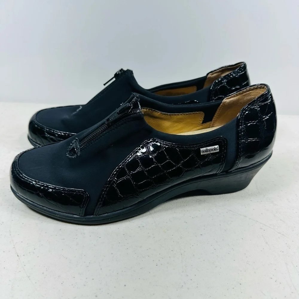 Women's SoftSpots Stretch Comfort Shoes Top Zip Black Patent Size